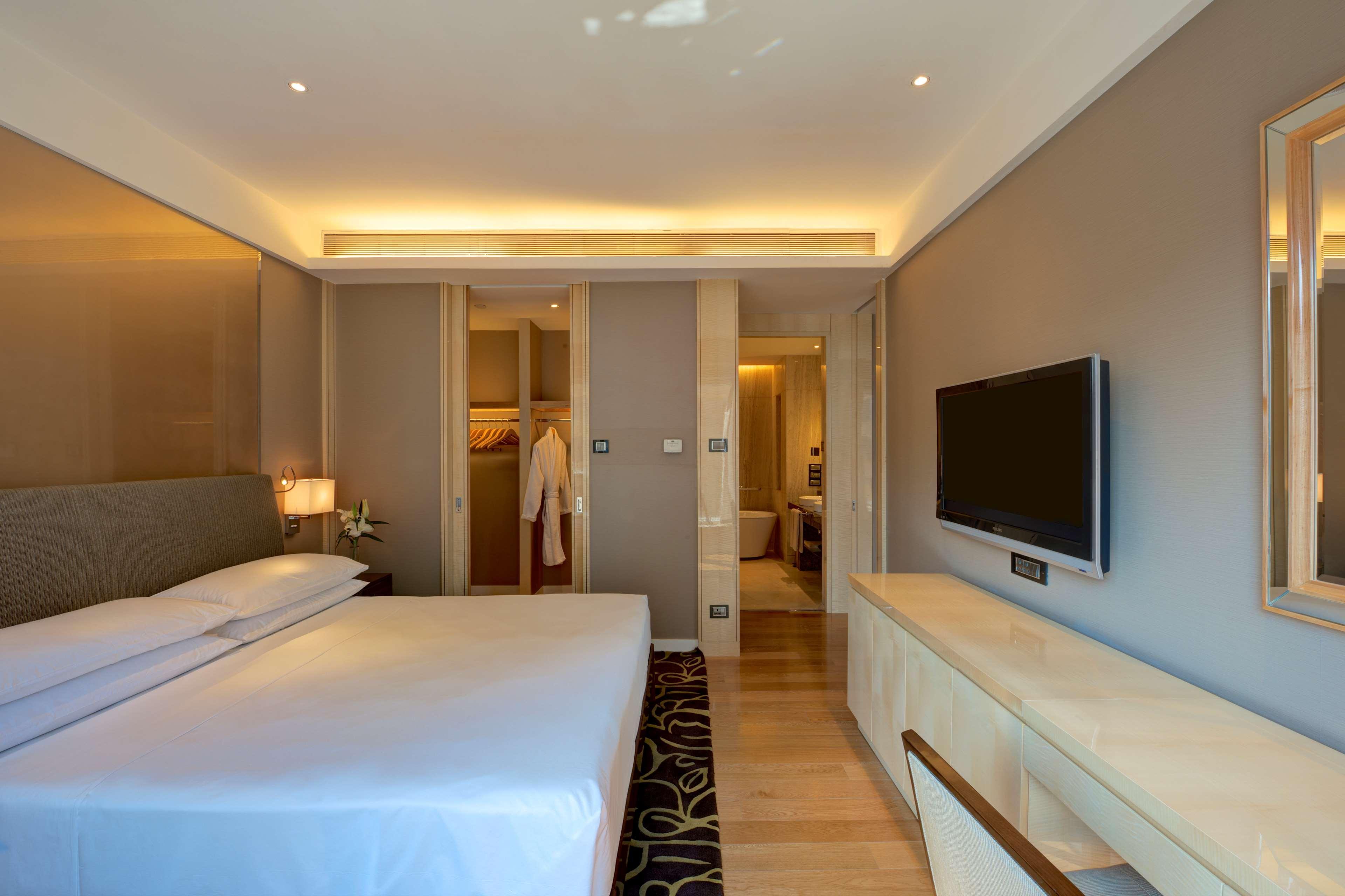 Hyatt Regency & Residences Hotel